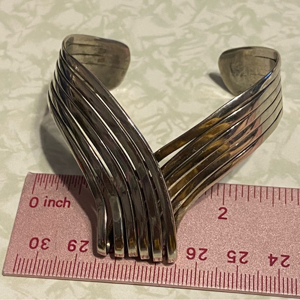 Unique Twisted Metal Cuff Bracelet #6391 - Picture 5 of 10